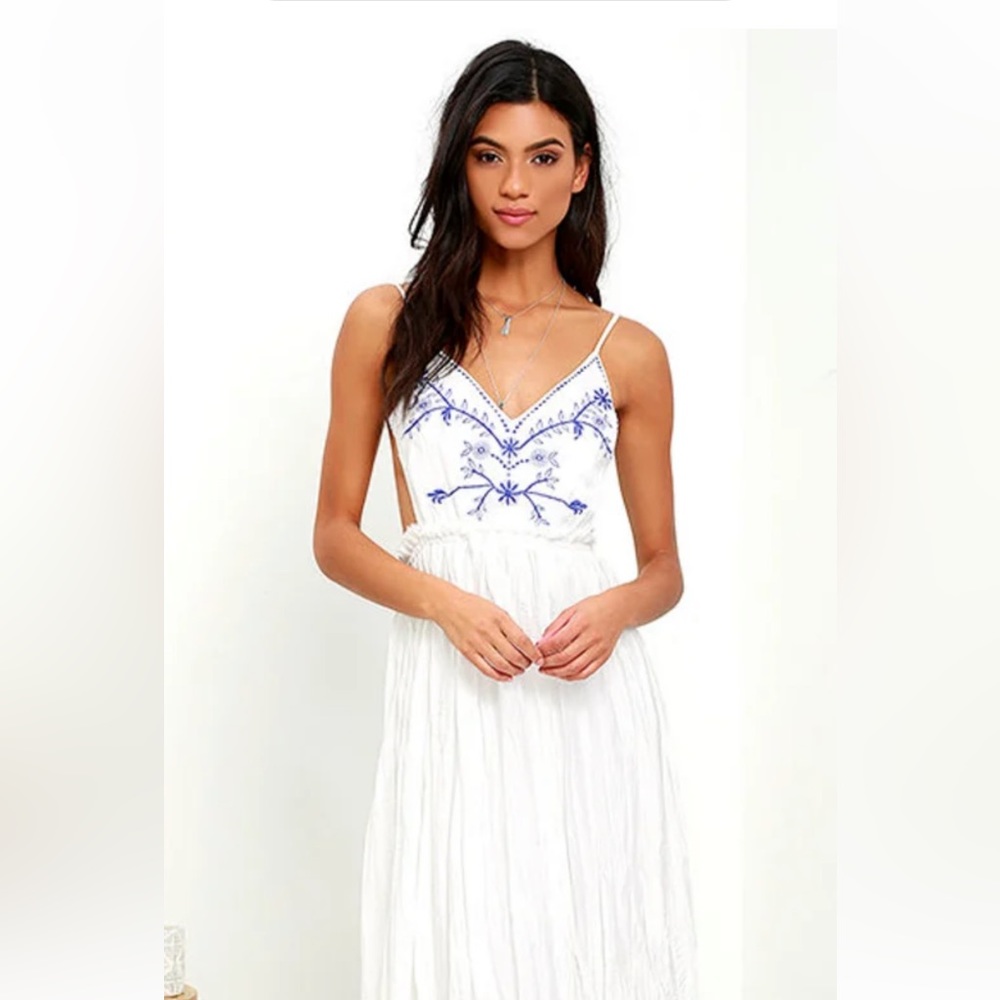 Lulus- White maxi dress